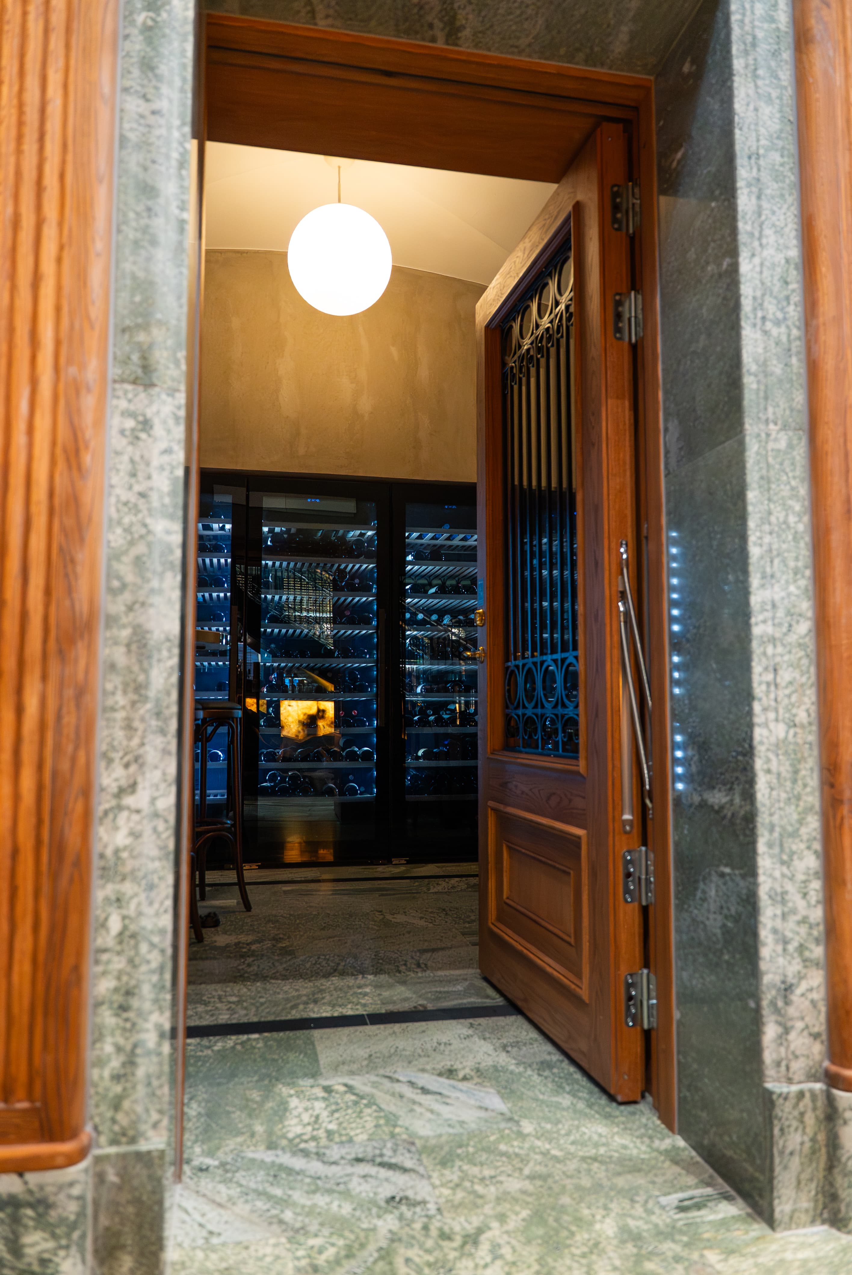 La girafe uppsala vigneron vinkyl